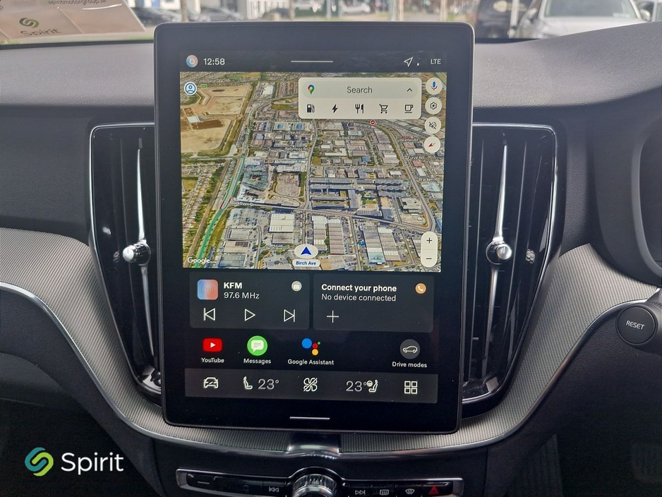 2025 Volvo XC60 - image 10