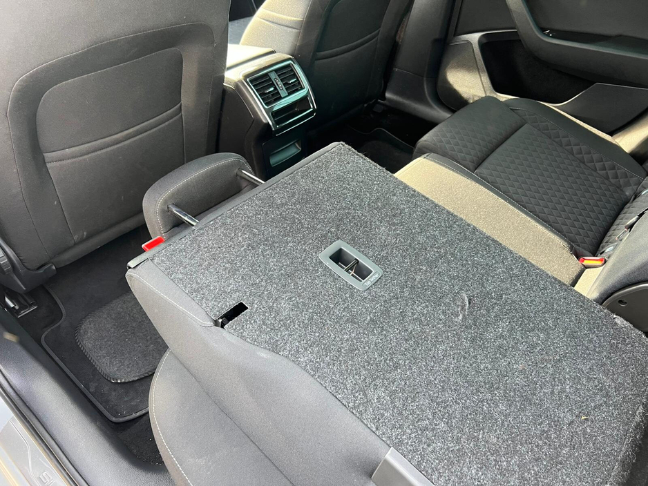 2024 Skoda Superb - image 8