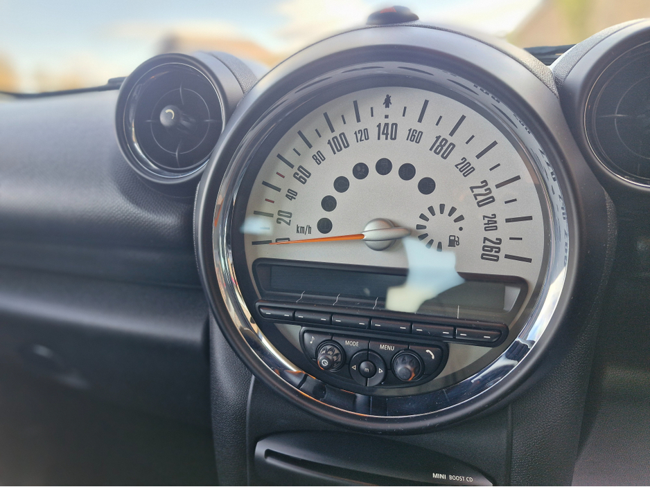 2014 MINI Countryman - image 14