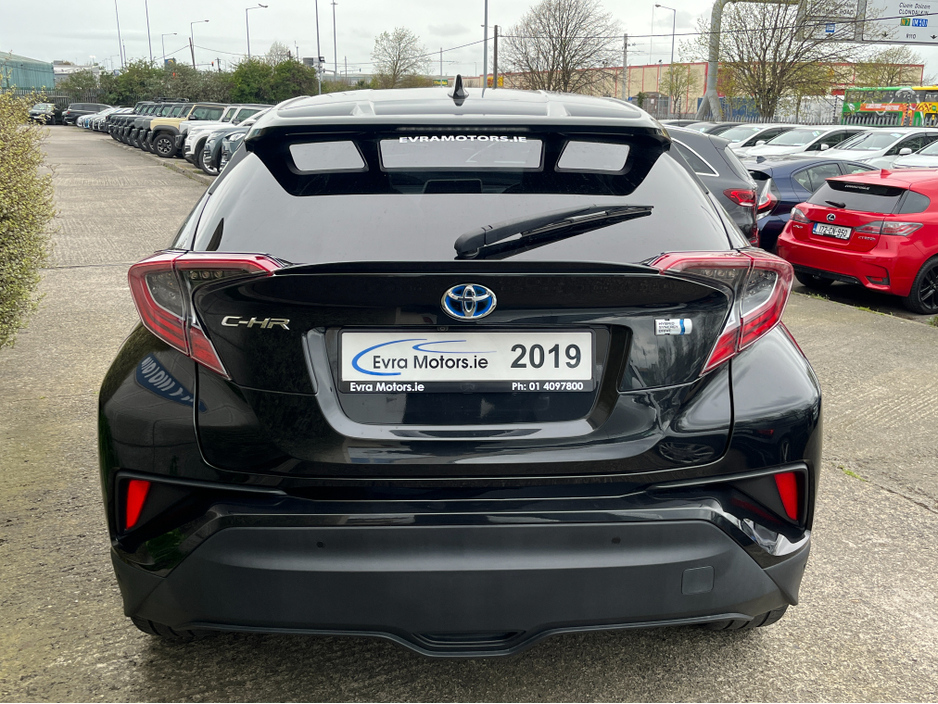 2019 Toyota C-HR - image 7