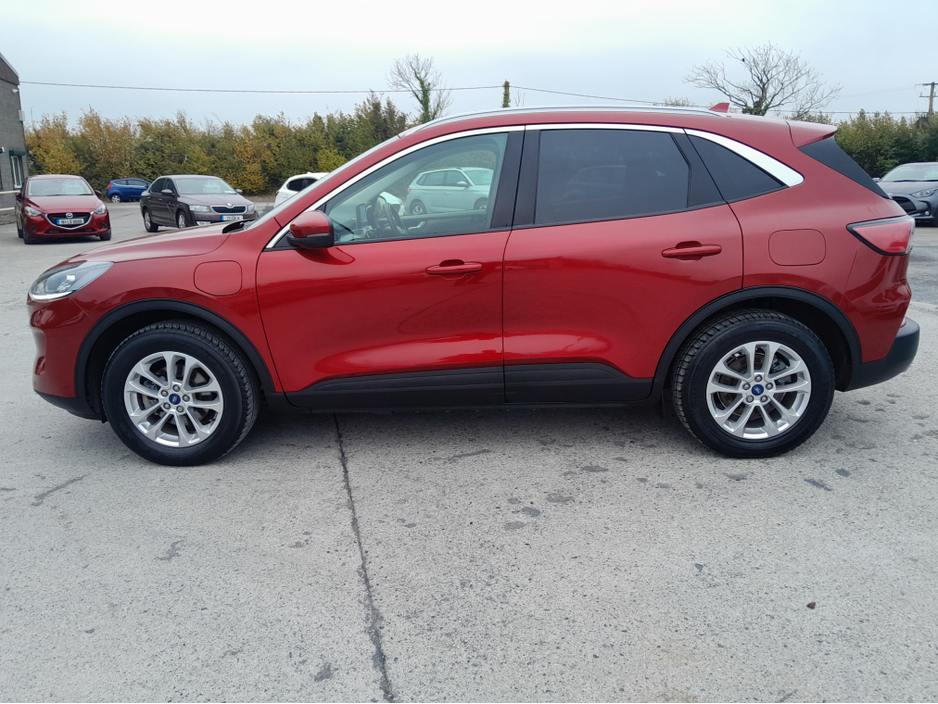 2023 Ford Kuga - image 2