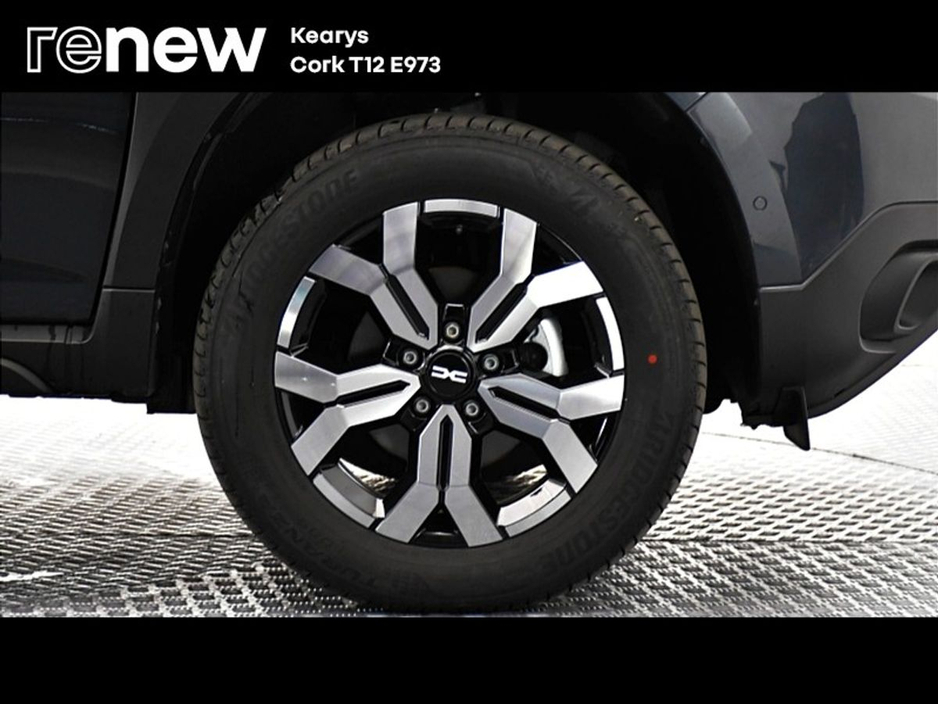 2023 Dacia Duster - image 9