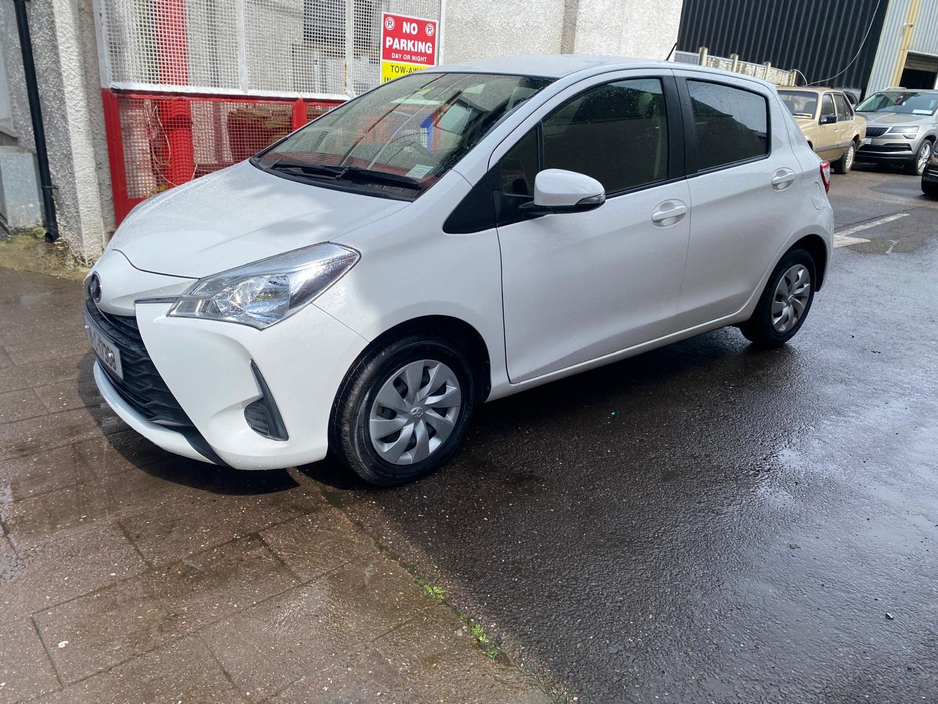 2018 Toyota Vitz - image 21