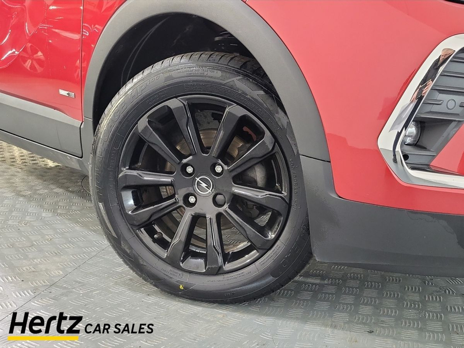 2022 Opel Crossland - image 6