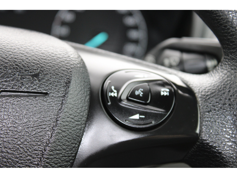 2021 Ford Transit - image 19