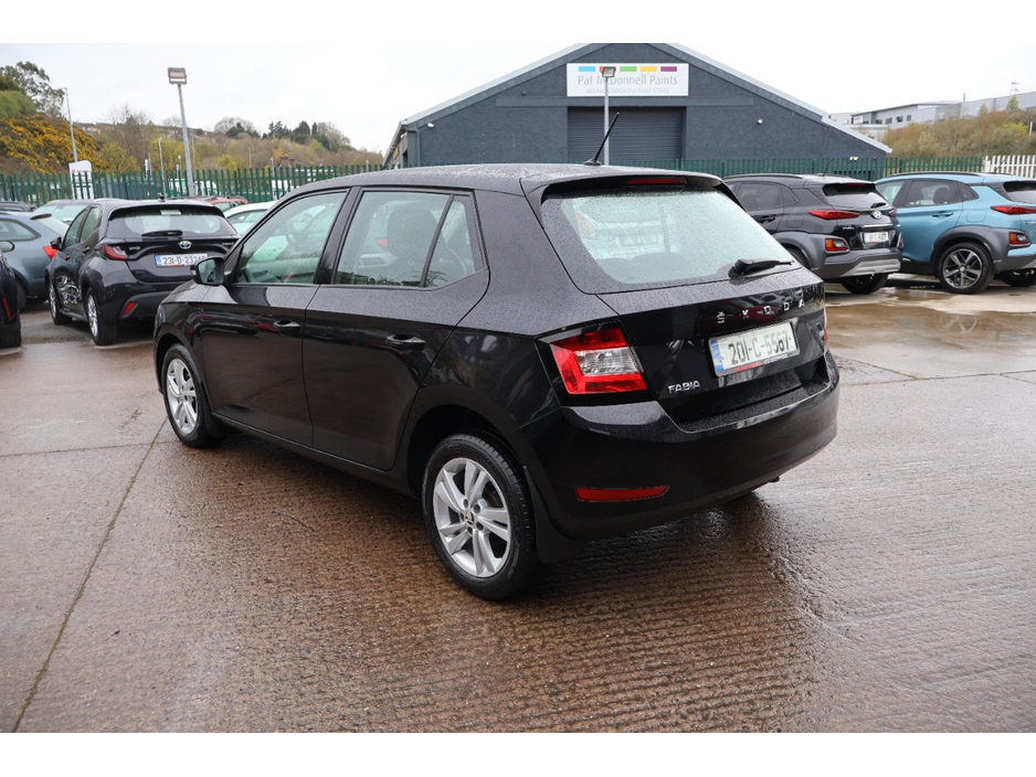 2020 Skoda Fabia - image 7