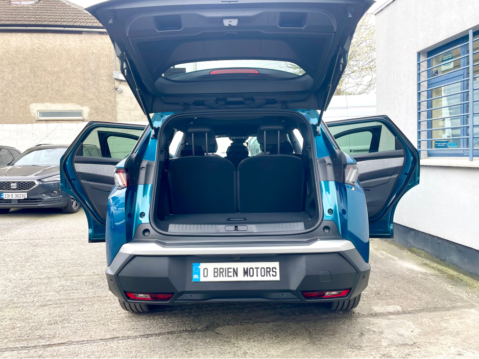 2025 Peugeot 5008 - image 22