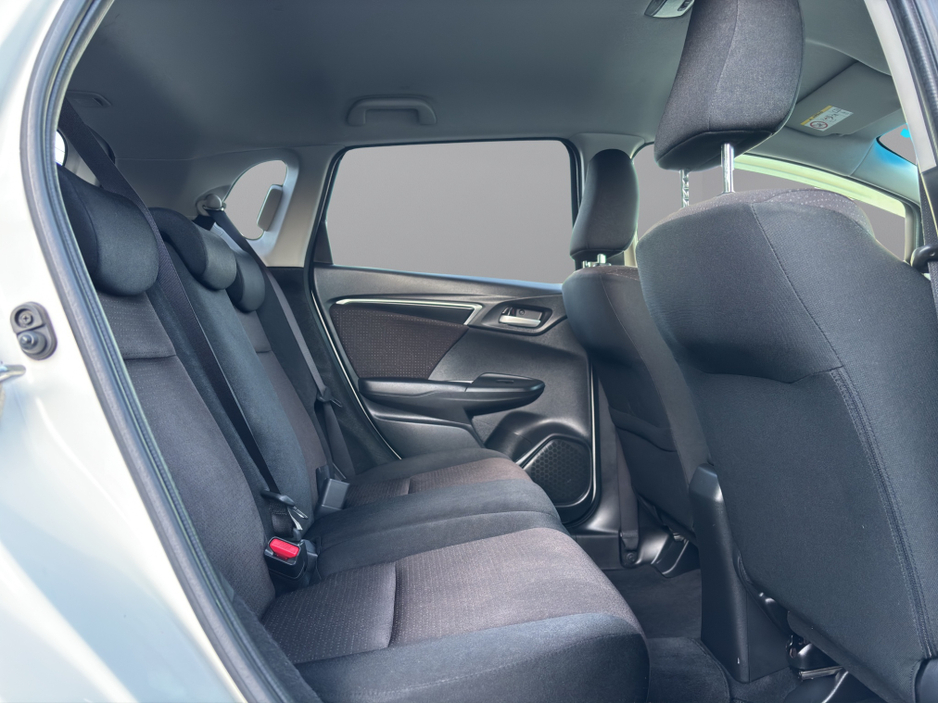 2016 Honda Fit - image 11