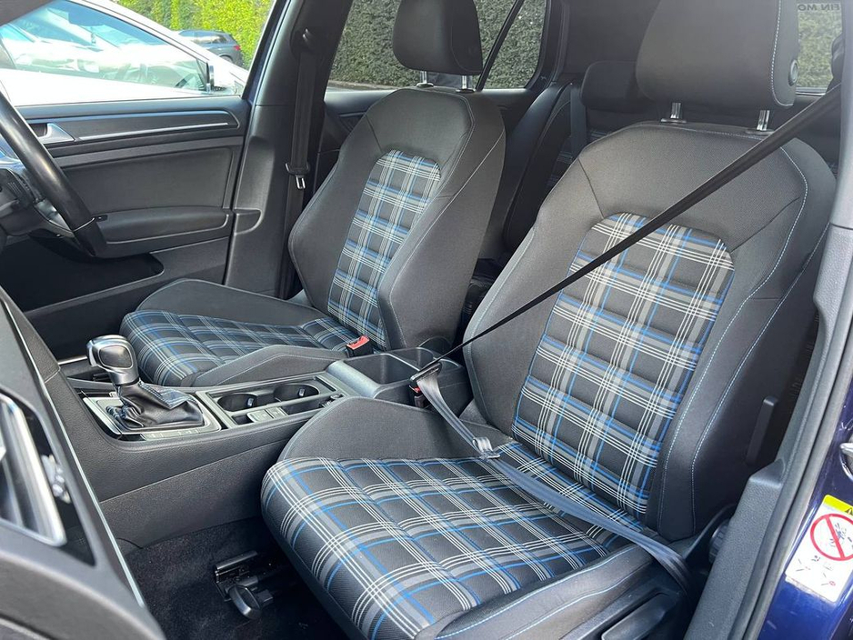 2020 Volkswagen Golf - image 6