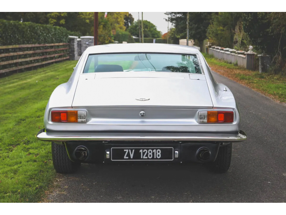 1977 Aston Martin V8 - image 10