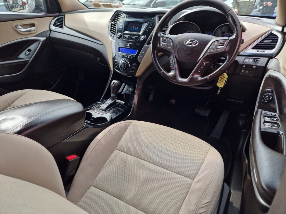 2015 Hyundai Santa Fe - image 13