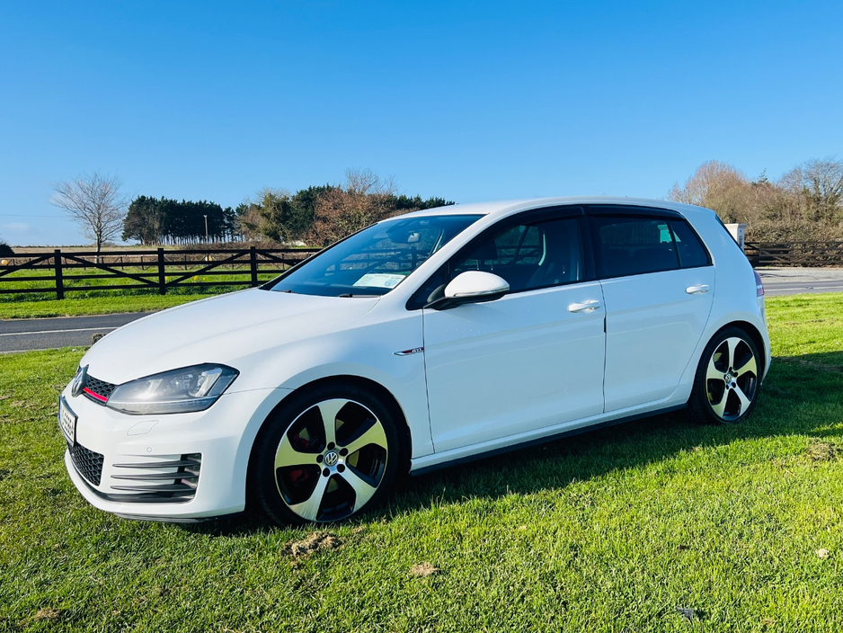 2017 Volkswagen Golf - image 6