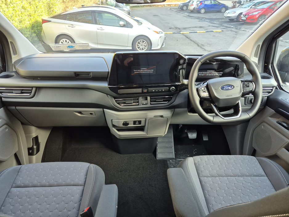 2026 Ford Tourneo Custom - image 15