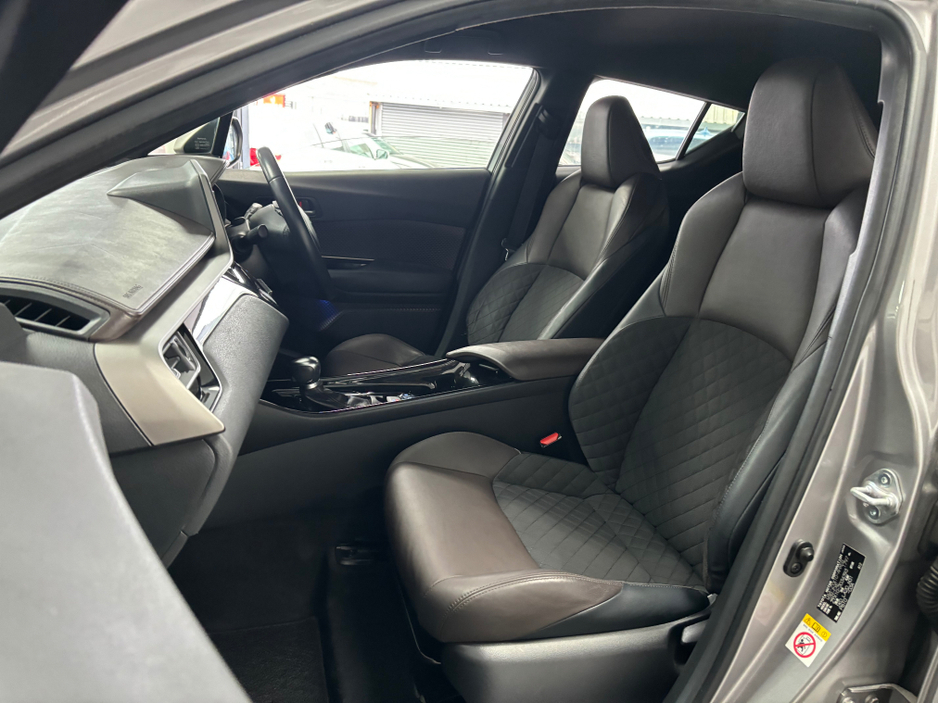 2017 Toyota C-HR - image 13