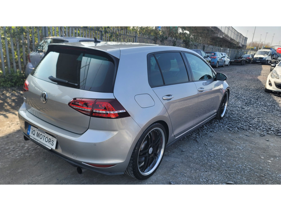 2014 Volkswagen Golf - image 6