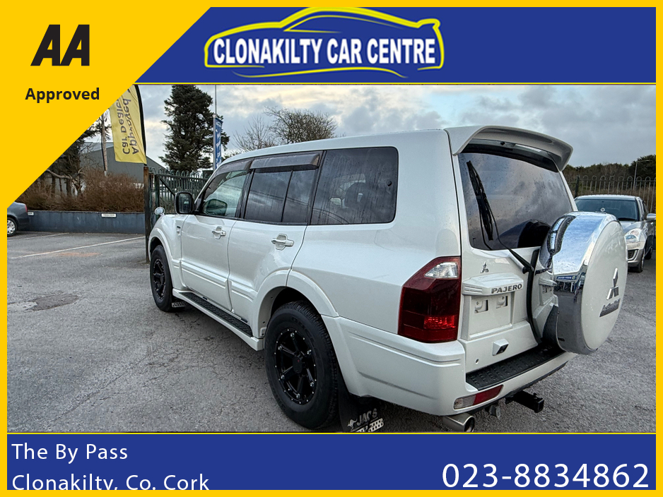 2006 Mitsubishi Pajero - image 8