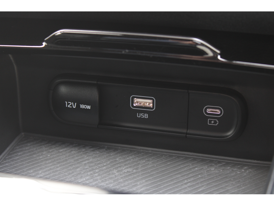 2023 Kia Sportage - image 15