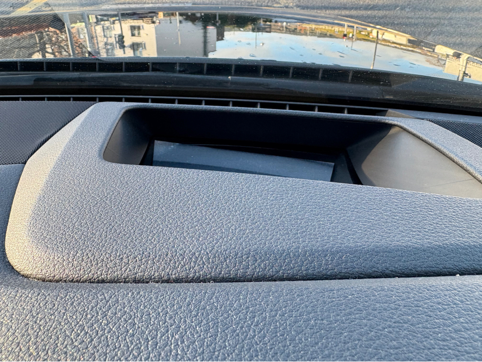 2019 Audi A8 - image 19