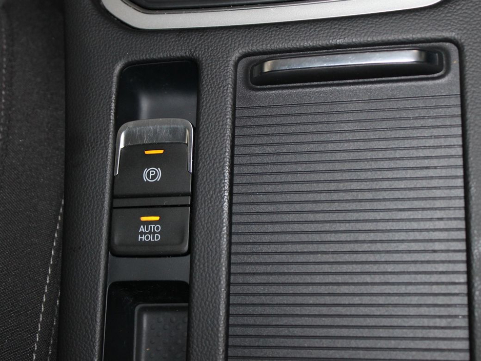 2019 Volkswagen Passat - image 22