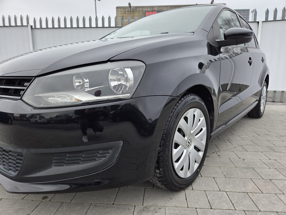 2012 Volkswagen Polo - image 5