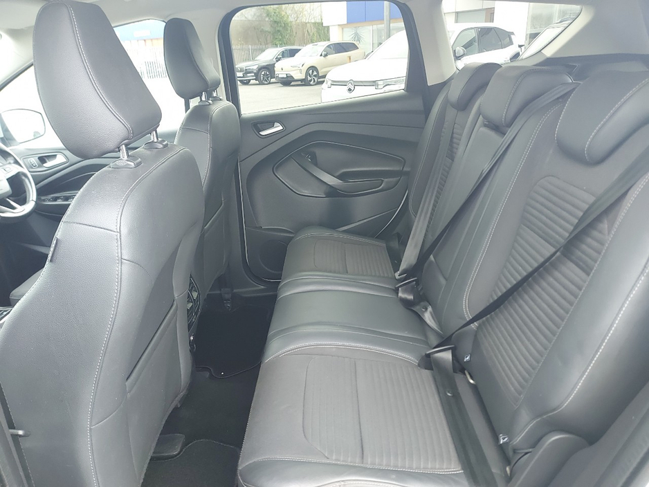 2017 Ford Kuga - image 14