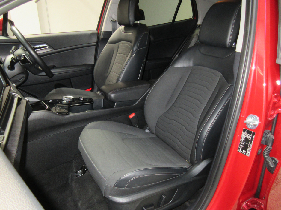 2023 Kia Sportage - image 11