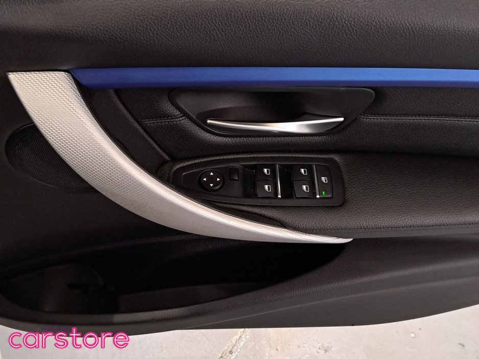 2017 BMW 3 Series - image 17