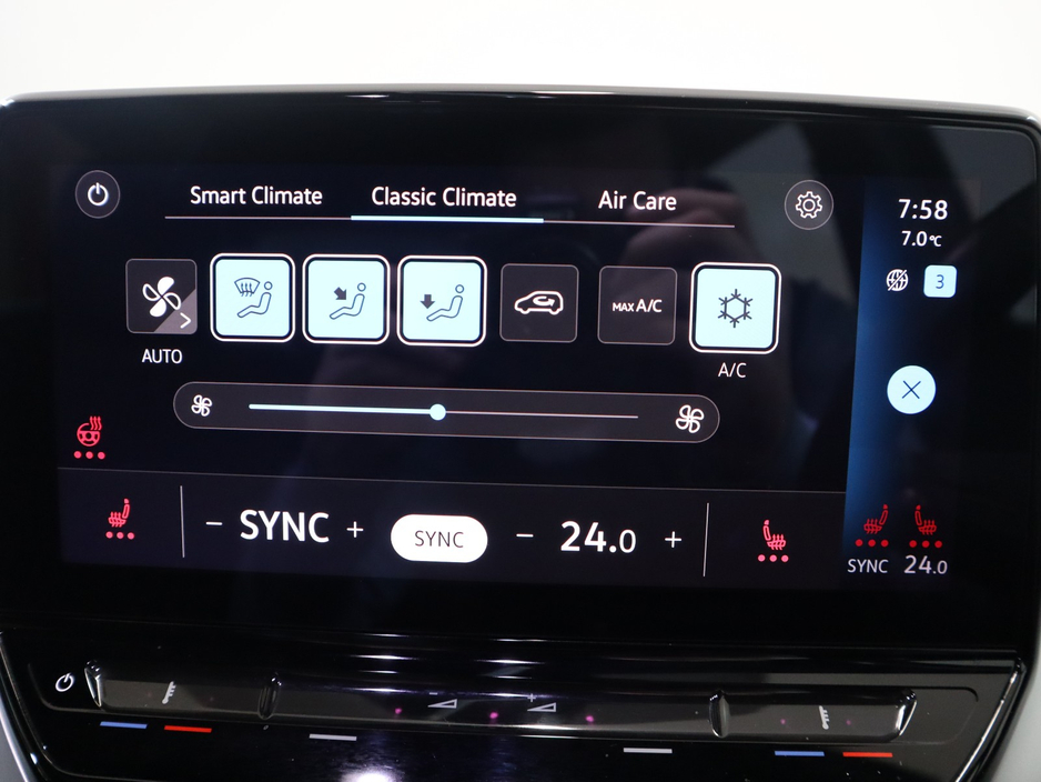 2023 Volkswagen ID.4 - image 18