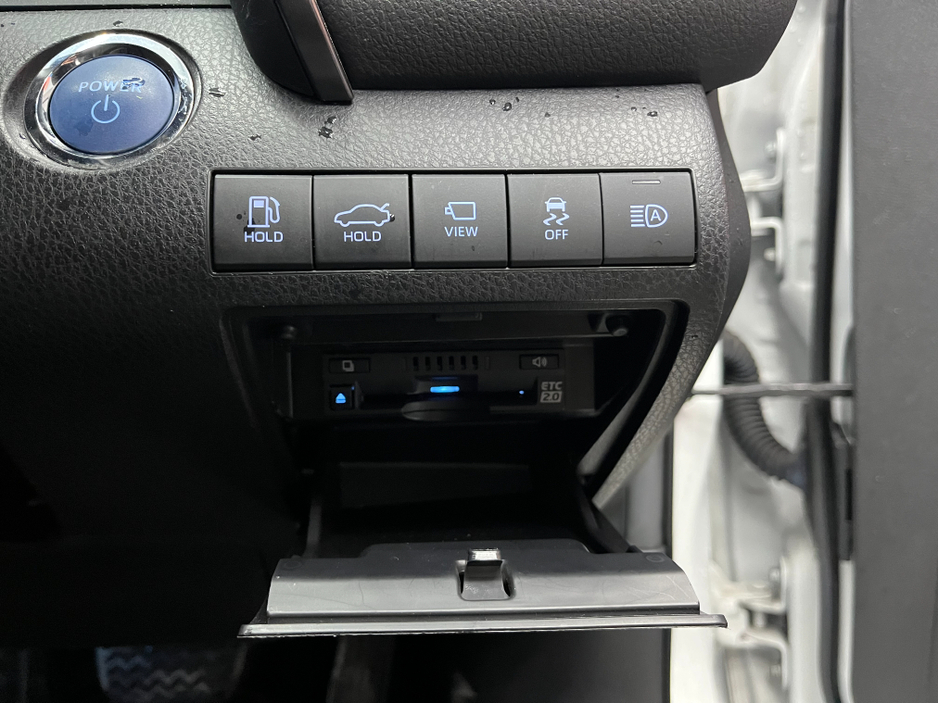 2021 Toyota Camry €27950 2021 TOYOTA CAMRY WS 2.5 AUTOMATIC / CRUISE CONTROL / 360° PARKING CAMERA / ELECTRIC HEATED SEATS / PADDLE SHIFTERS AND MORE €27,950