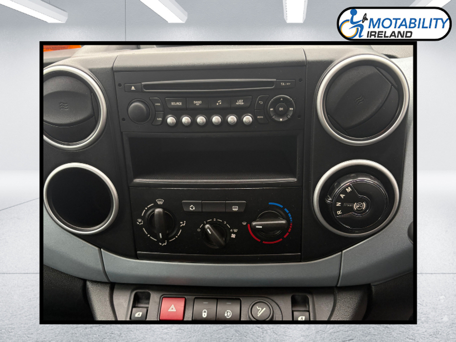 2013 Citroen Berlingo Multispace - image 12