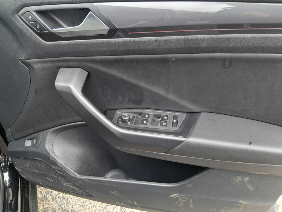 2022 Volkswagen T-Roc - image 22