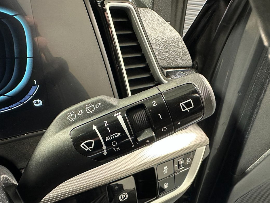 2023 Kia Sportage - image 16