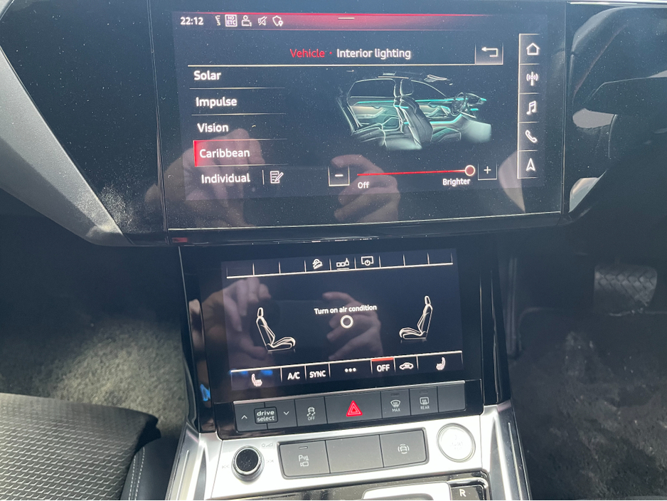 2021 Audi e-tron - image 24