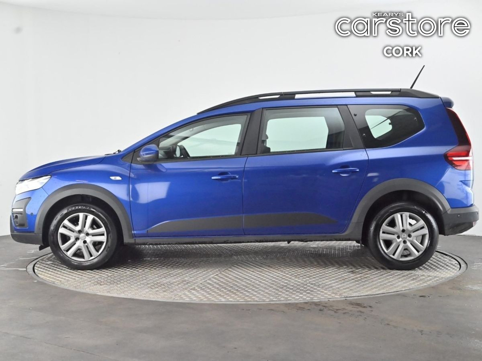 2022 Dacia Jogger - image 6