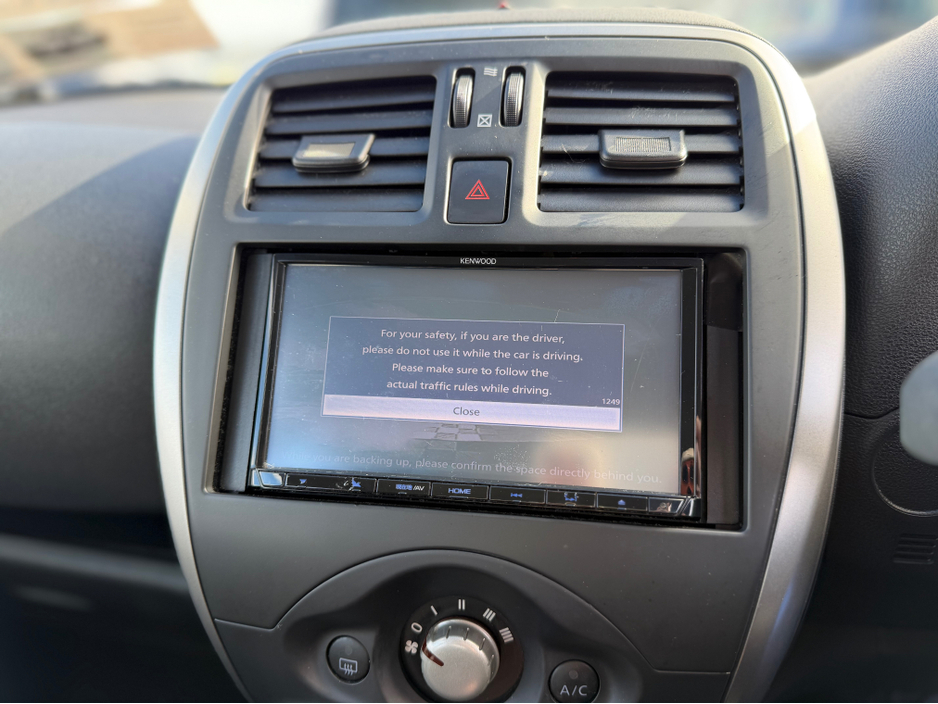 2017 Nissan Micra - image 19