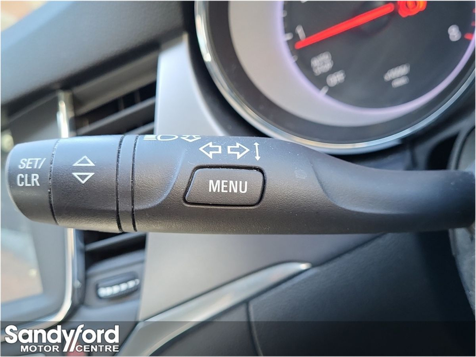 2017 Opel Astra - image 22