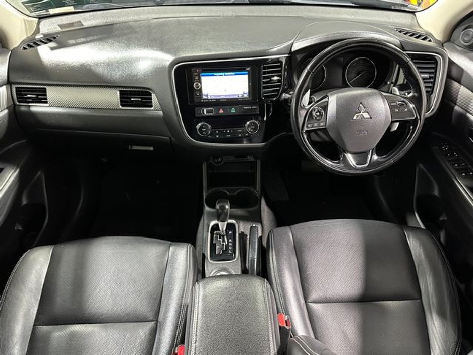 2016 Mitsubishi Outlander 2.2 Diesel Automatic 4x4 7 Seater €16,400