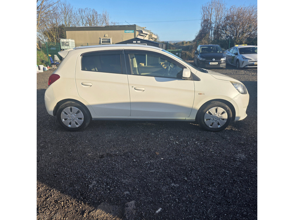 2014 Mitsubishi Mirage - image 9