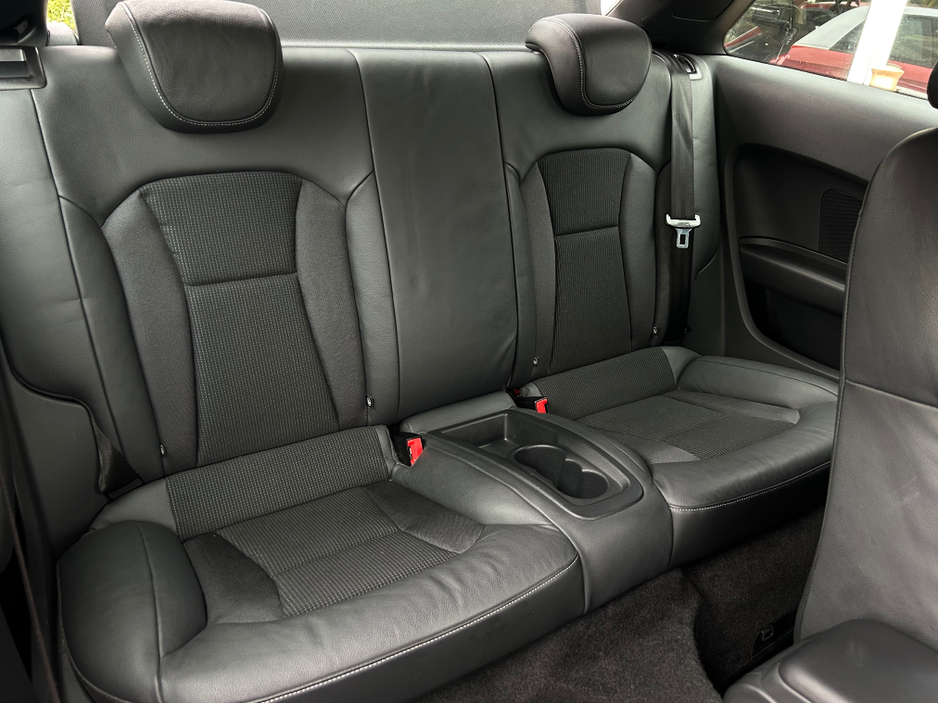 2013 Audi A1 - image 13