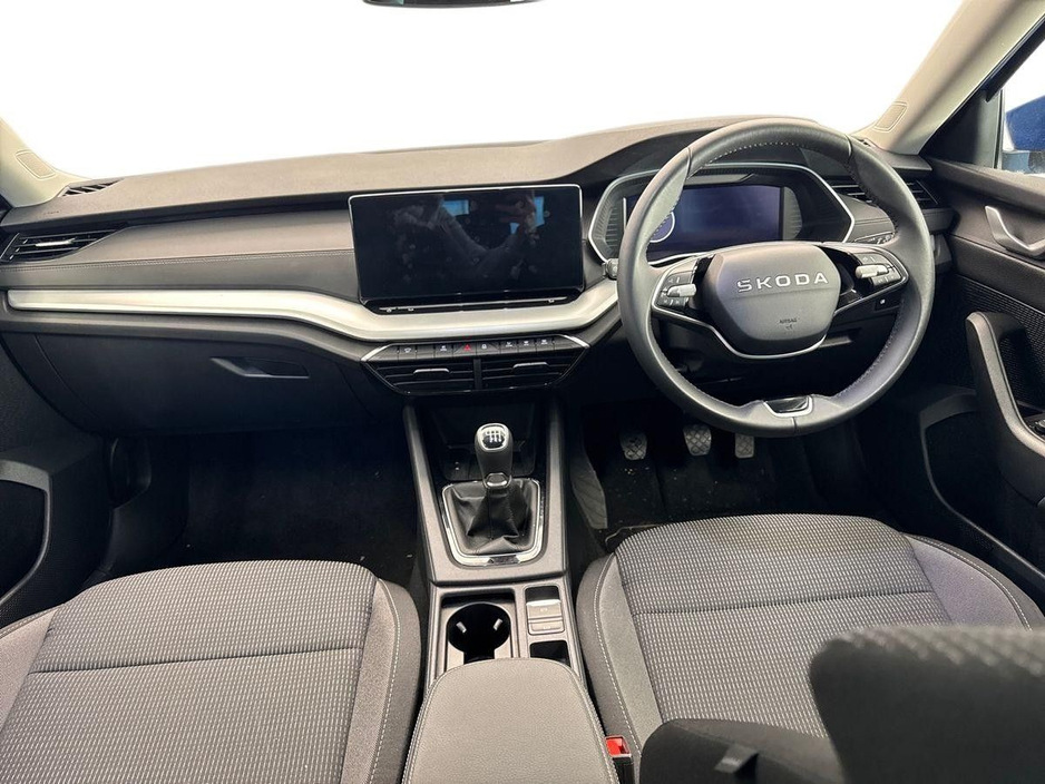 2025 Skoda Octavia - image 8