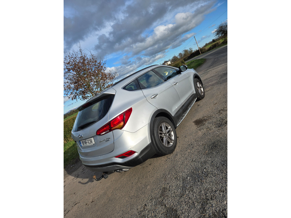 2018 Hyundai Santa Fe - image 7