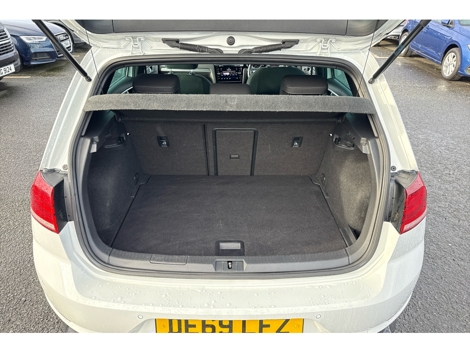 2019 Volkswagen Golf R-LINE TDI S-A DSG €22,950