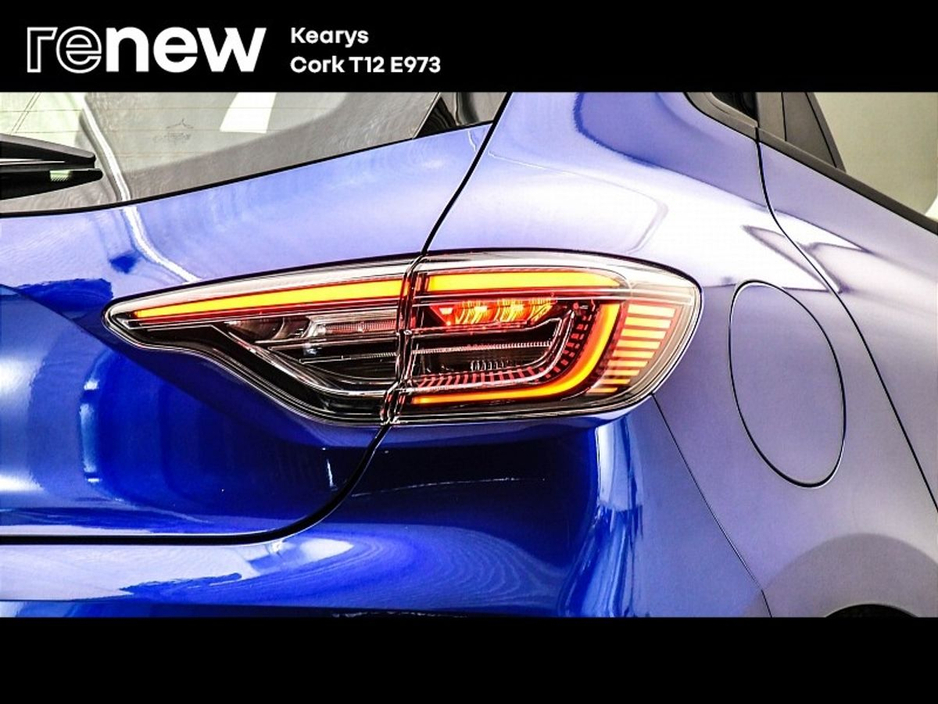 2025 Renault Clio - image 16