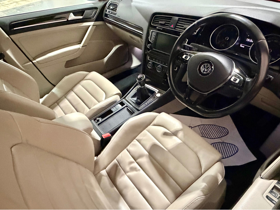 2017 Volkswagen Golf - image 10