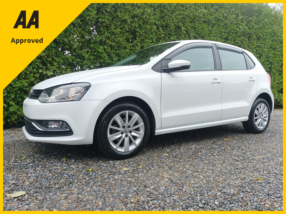 2017 Volkswagen Polo 1.2 TSI COMFORTLINE SPOTLESS WITH ONLY 24,524kms COMPREHENSIVE SERVICE HISTORY (10 STAMPS) FACTORY IMMOBILISER LEATHER STEERING WHEEL AUTO HEADLIGHTS FRONT FOGS ALLOY WHEELS ANDROID AUTO APPLE CARPLAY €14,395