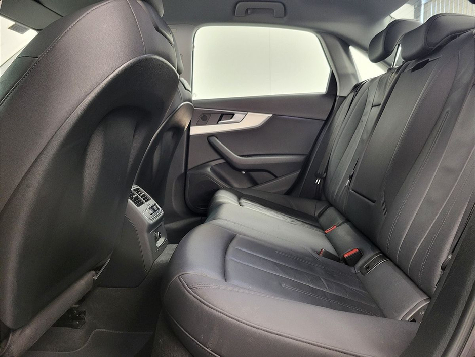 2021 Audi A4 - image 11