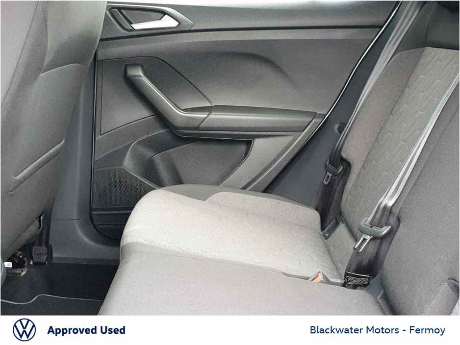 2025 Volkswagen T-Cross - image 7