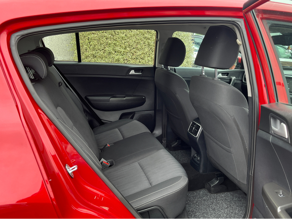 2019 Kia Sportage - image 9