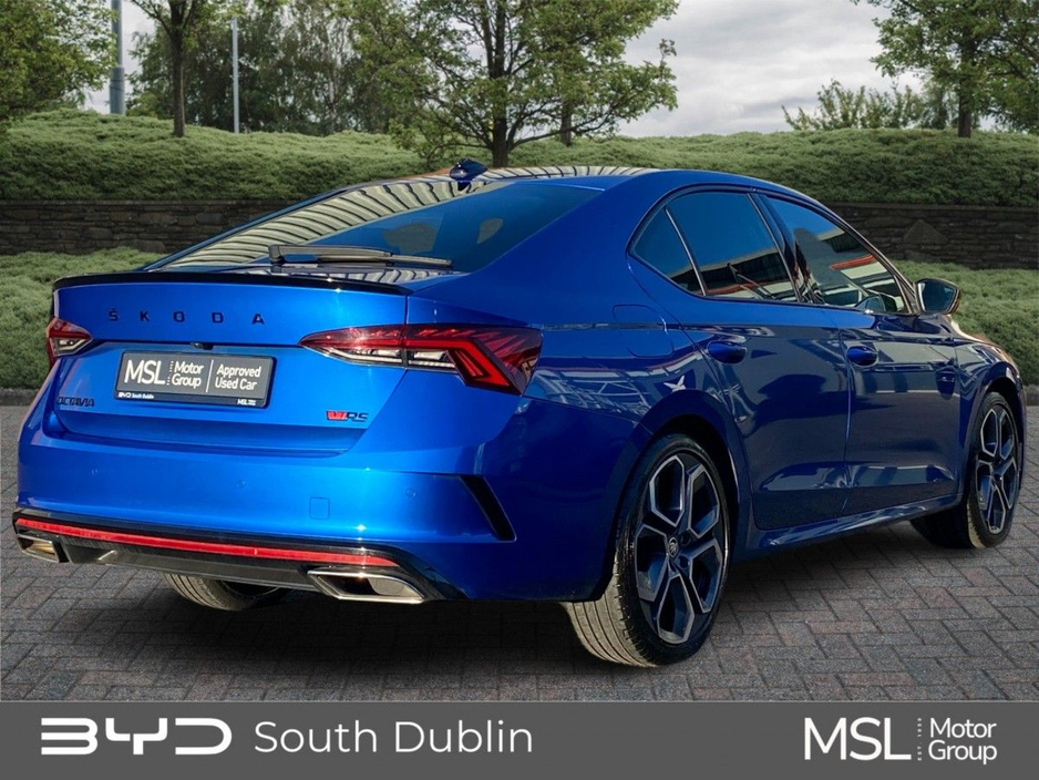 2023 Skoda Octavia - image 3