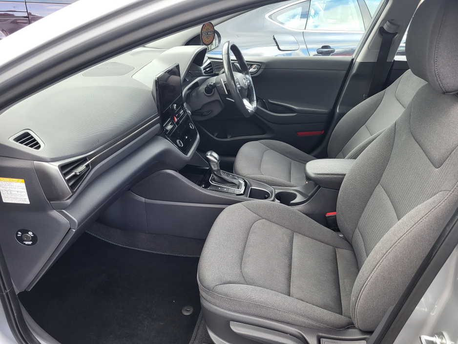 2020 Hyundai Ioniq - image 11